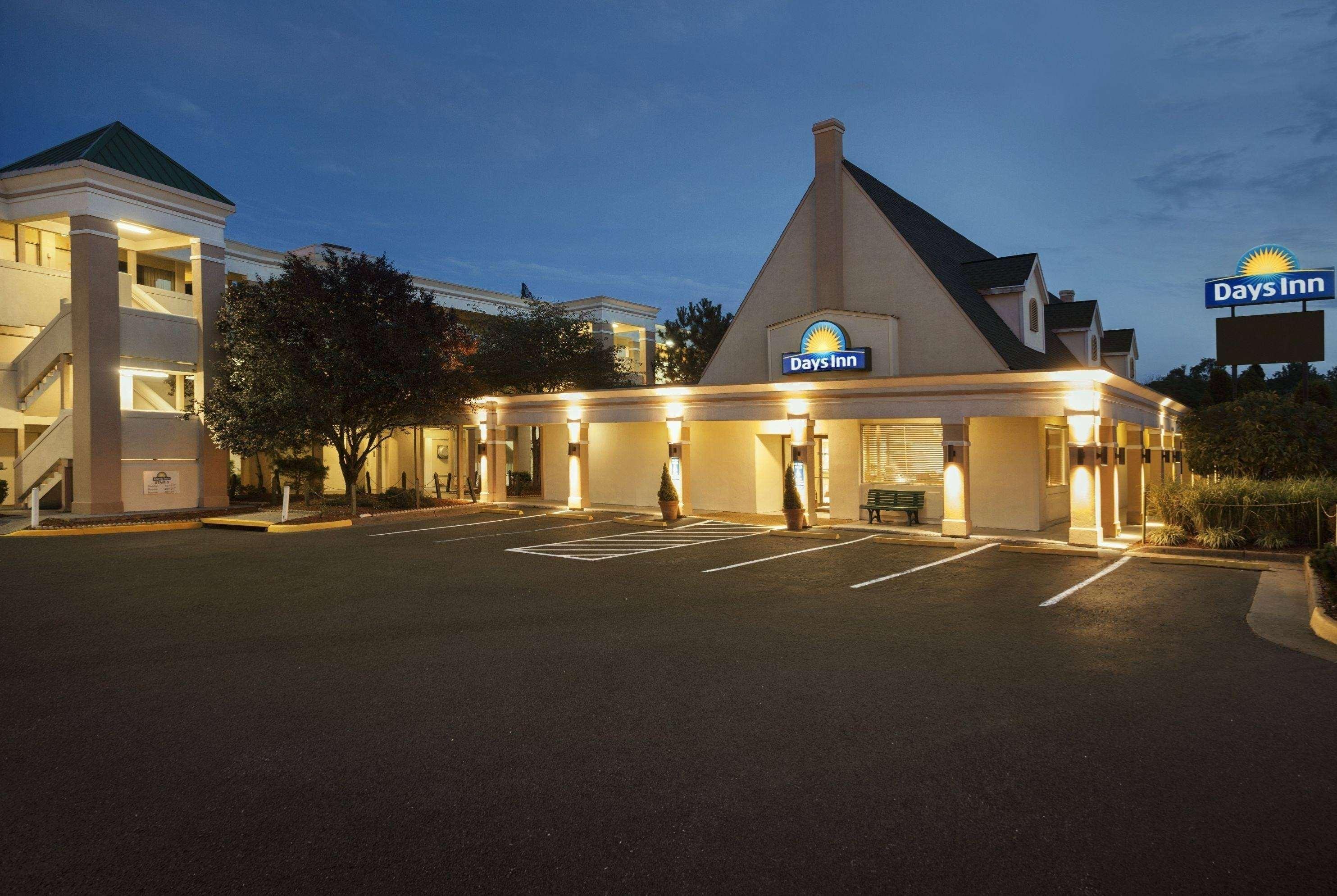 Days Inn By Wyndham Westend Alexandria,Va Washington Dc Area Exterior photo