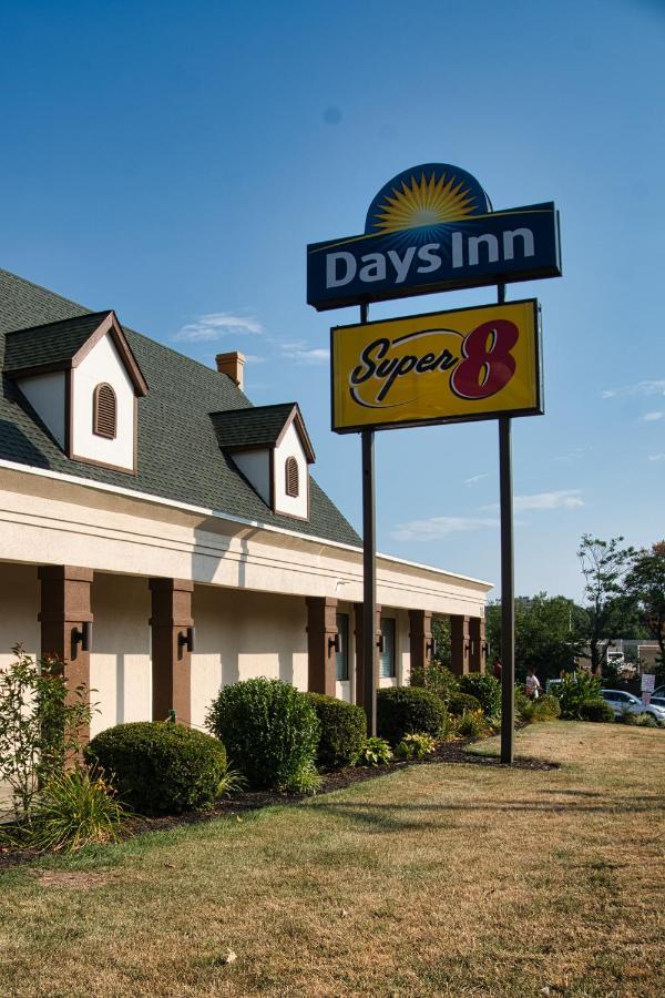 Days Inn By Wyndham Westend Alexandria,Va Washington Dc Area Exterior photo